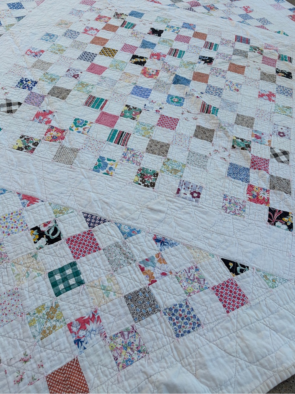 Vintage 1920-1940s checkerboard Irish quilt patchwork diamond feed sack blanket - Picture 9 of 11